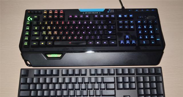 Lumia735（体验高性能、优质摄影及无缝连接的Lumia735）